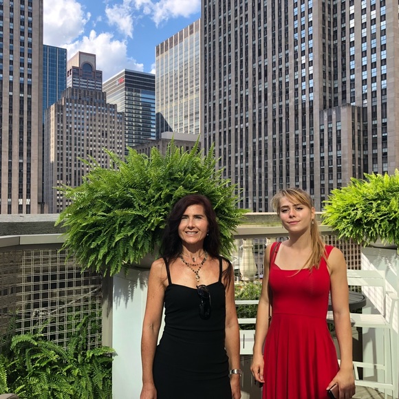 Meet your Posher, Andrea - Picture 8 of 8